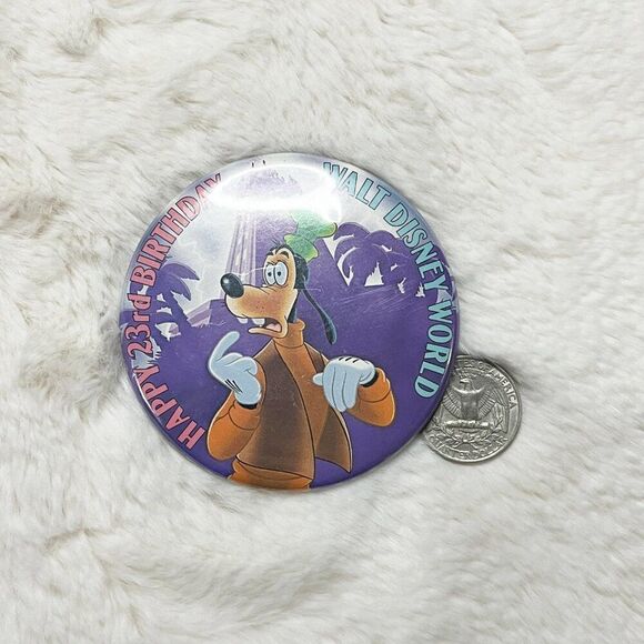 🔮 5/$25 Vintage Disney Goofy 23rd Birthday‎ Disney World Tower of Terror Pin - Picture 2 of 2